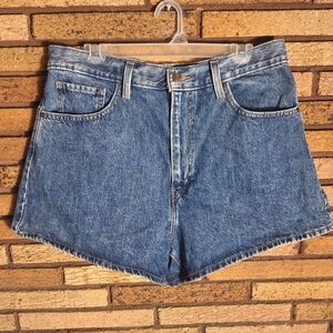 Levi's Size 33 High Waisted Mom Shorts